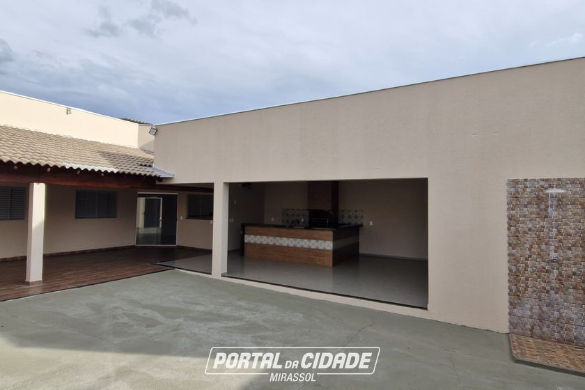 Casa &agrave; venda - 200m&sup2; - Residencial Regissol I