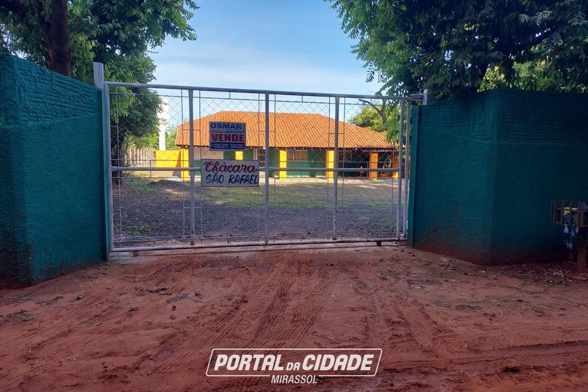Ch&aacute;cara &agrave; venda - 600m&sup2; - Corrego do lim&atilde;o 