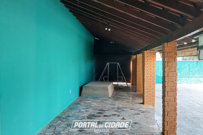 Ch&aacute;cara &agrave; venda - 600m&sup2; - Corrego do lim&atilde;o 