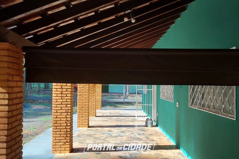 Ch&aacute;cara &agrave; venda - 600m&sup2; - Corrego do lim&atilde;o 