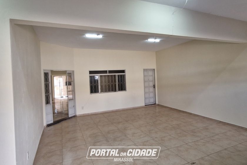 Casa &agrave; venda - 180m&sup2; - Vale do Sol