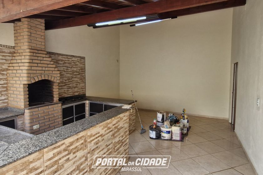 Casa &agrave; venda - 180m&sup2; - Vale do Sol