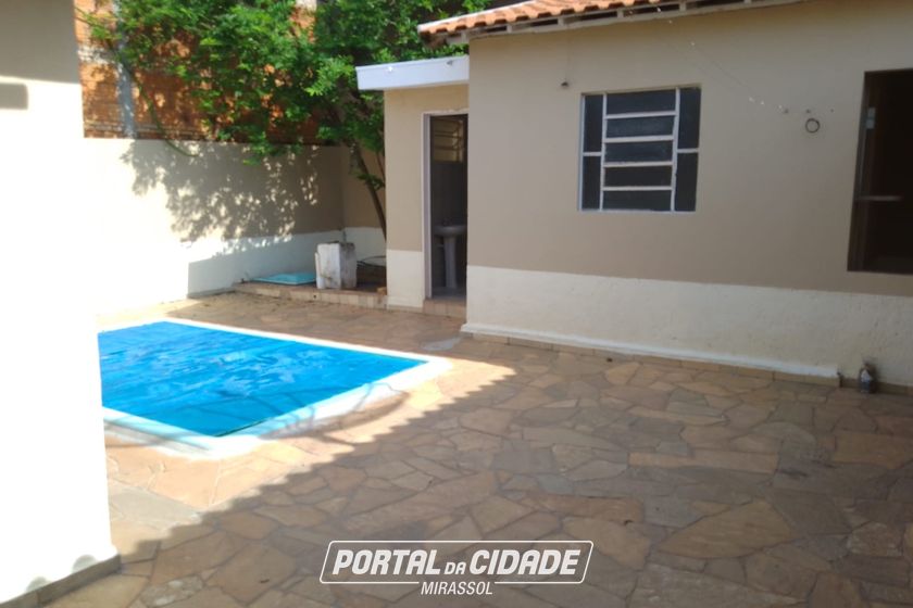 Casa para alugar - 205m&sup2; - Santa Cruz