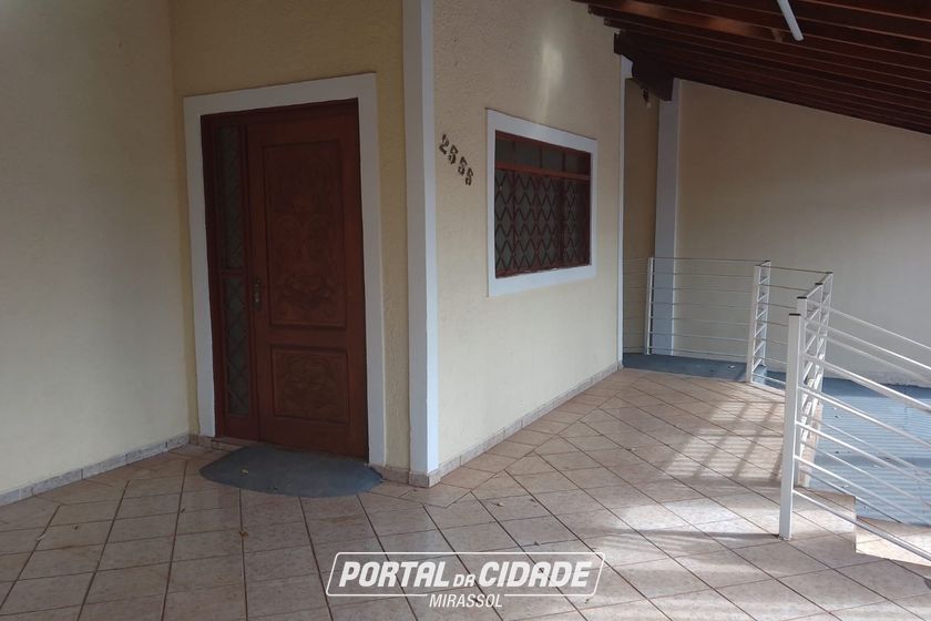Casa para alugar - 150m&sup2; - Centro