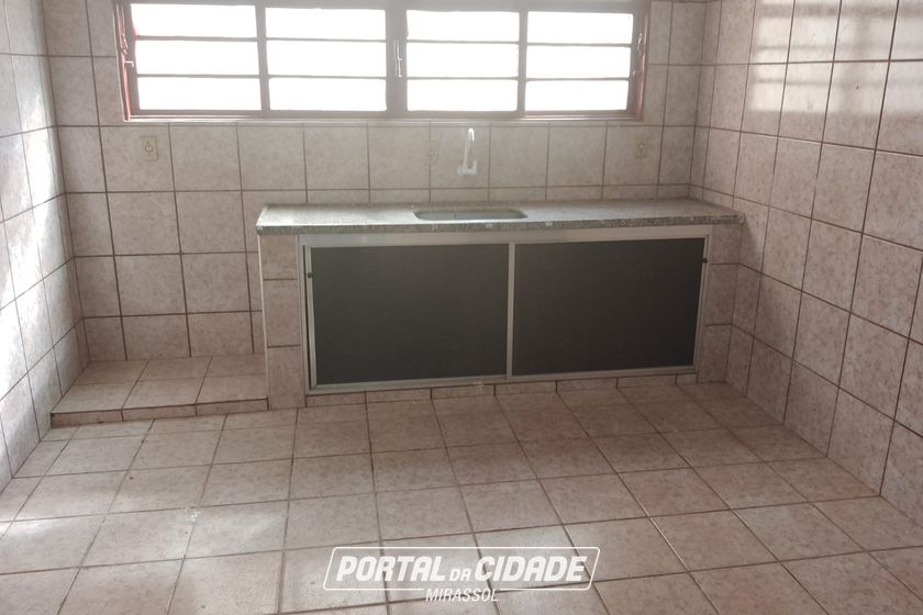 Casa para alugar - 150m&sup2; - Centro