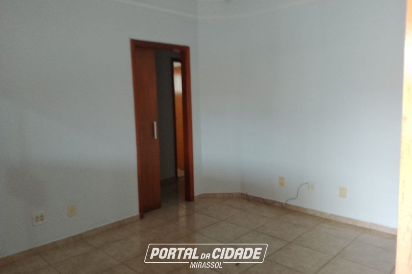 Casa para alugar - 109m&sup2; - Residencial Regissol I