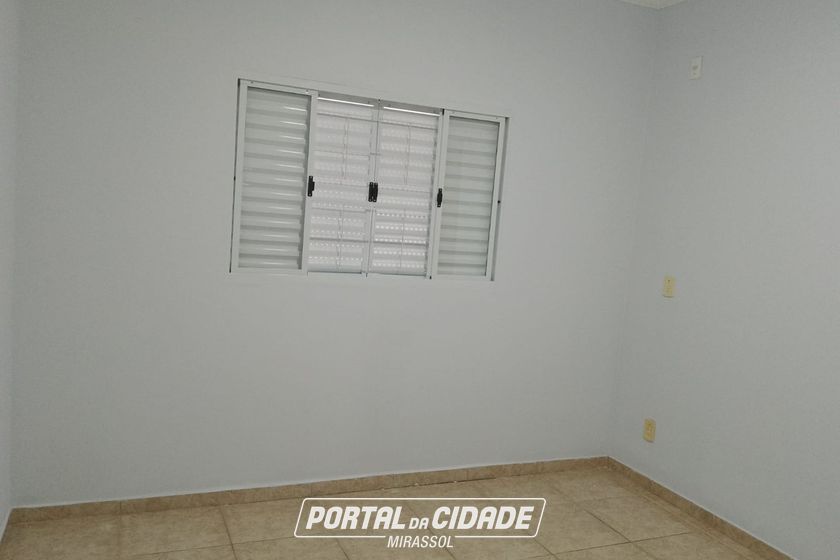 Casa para alugar - 109m&sup2; - Residencial Regissol I
