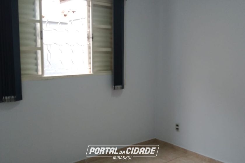 Casa para alugar - 109m&sup2; - Residencial Regissol I