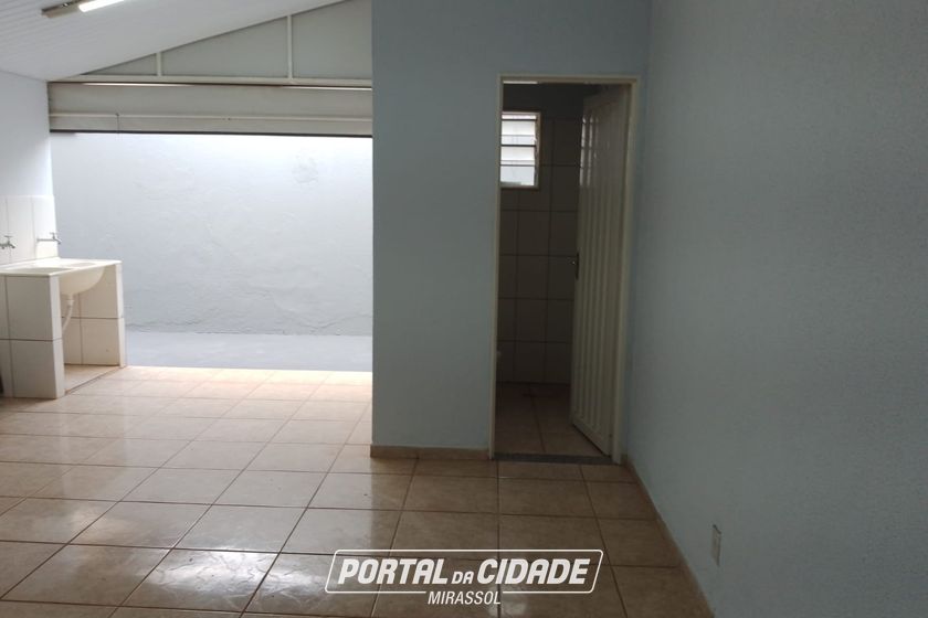 Casa para alugar - 109m&sup2; - Residencial Regissol I