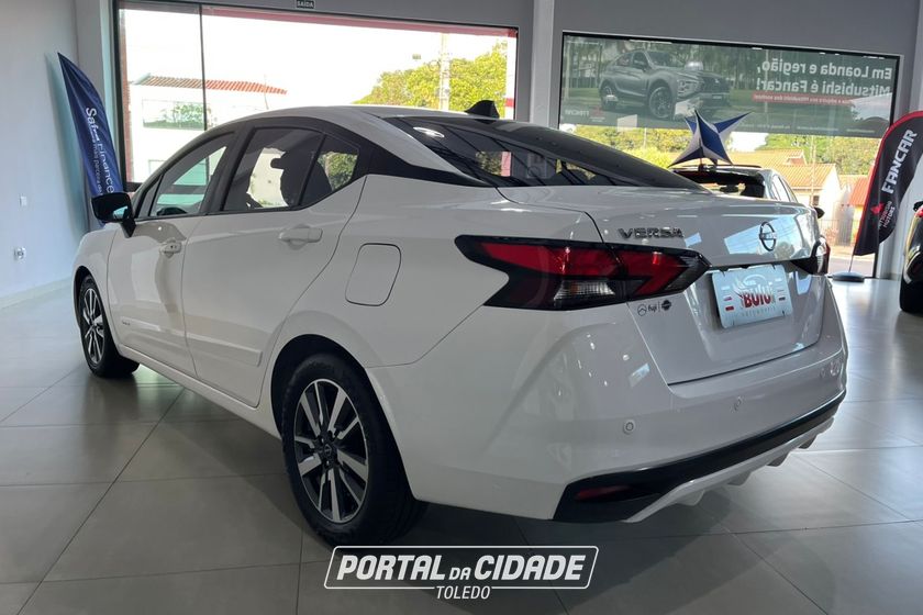 Nissan VERSA