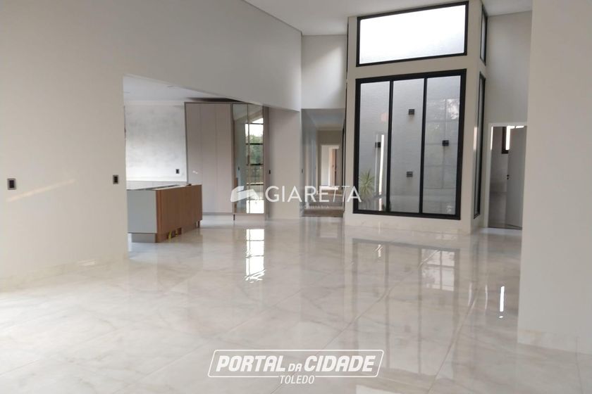 Casa &agrave; venda - 330m&sup2; - VILA INDUSTRIAL