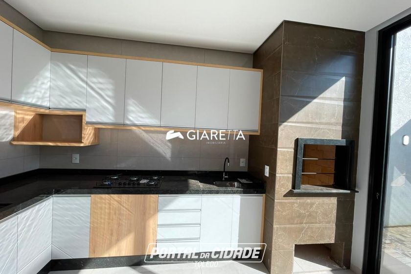 Sobrado &agrave; venda - 130m&sup2; - JARDIM PANCERA
