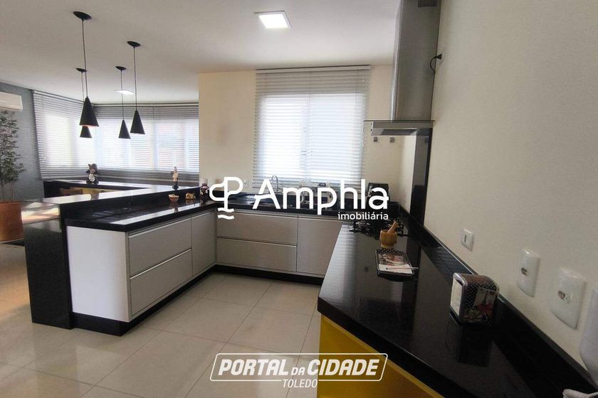 Apartamento &agrave; venda - 230m&sup2; - Centro