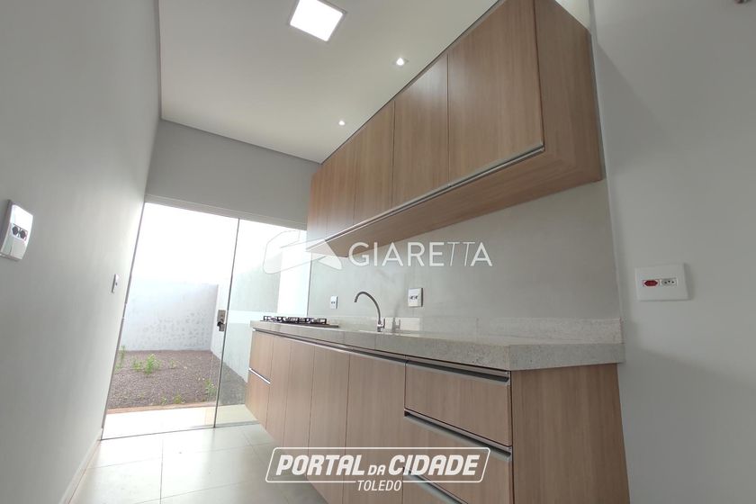 Casa para alugar - 88m&sup2; - JARDIM PANCERA