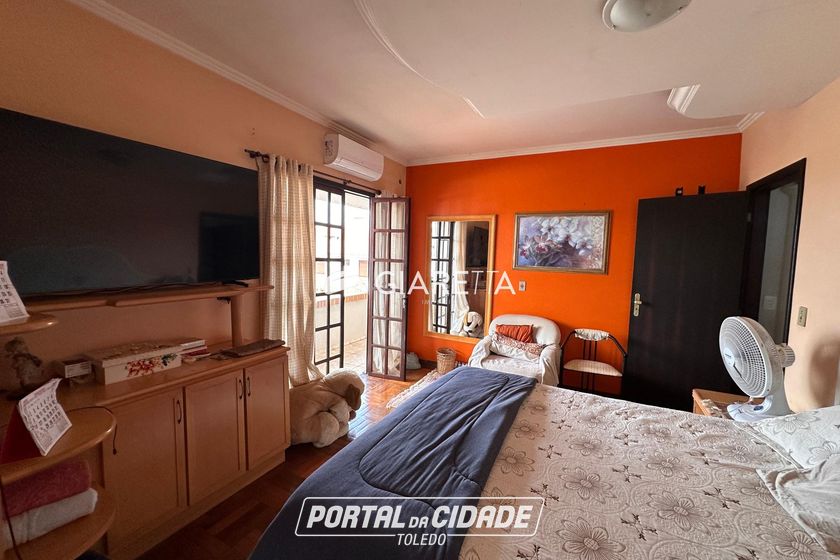Sobrado para alugar - 257m&sup2; - JARDIM LA SALLE