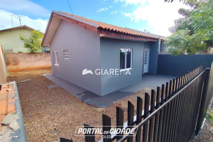 Casa &agrave; venda - 42m&sup2; - VILA PIONEIRO