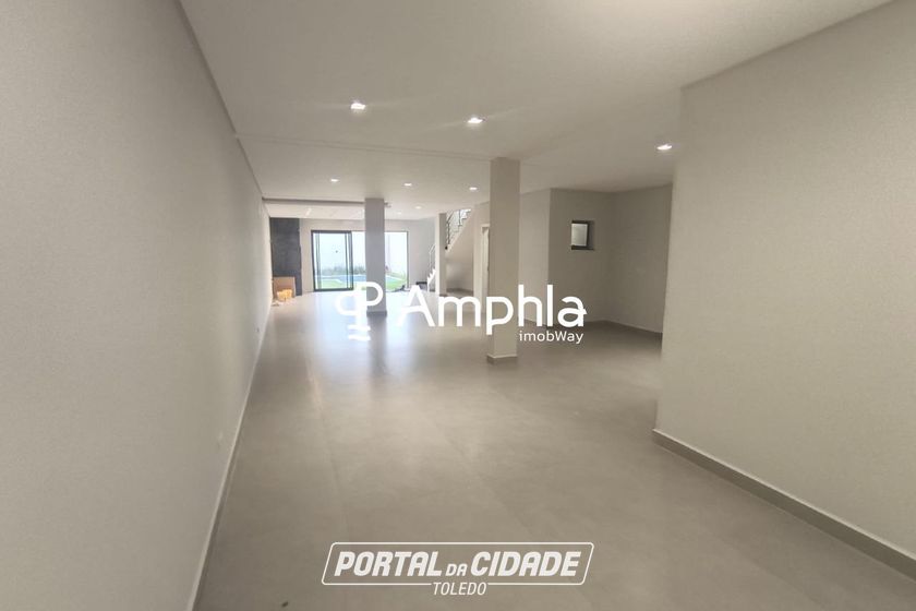 Sobrado &agrave; venda - 306m&sup2; - Maria Luiza