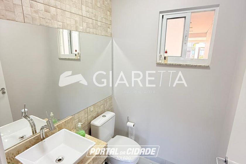 Sobrado &agrave; venda - 165m&sup2; - JARDIM GISELA