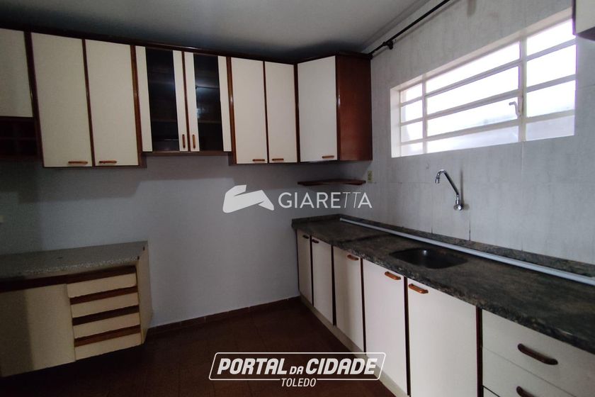 Sobrado para alugar - 205m&sup2; - JARDIM LA SALLE