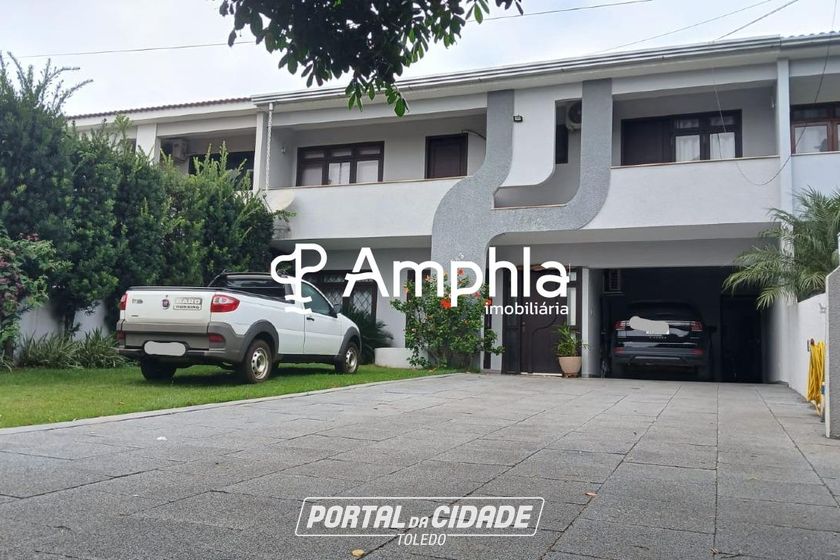 Sobrado &agrave; venda - 250m&sup2; - Recanto Tropical