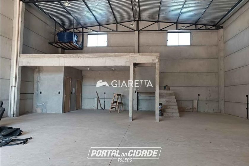 Sal&atilde;o Comercial para alugar - 180m&sup2; - VILA OPERARIA