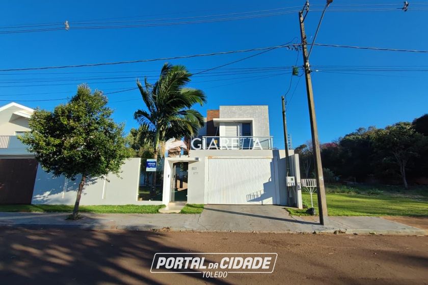 Sobrado &agrave; venda - 180m&sup2; - JARDIM TOCANTINS