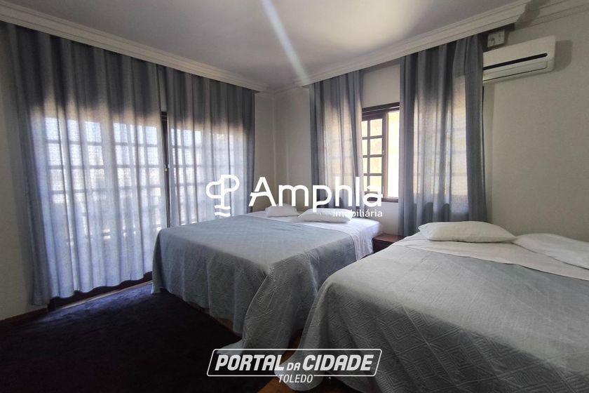 Sobrado &agrave; venda - 345m&sup2; - Recanto Tropical