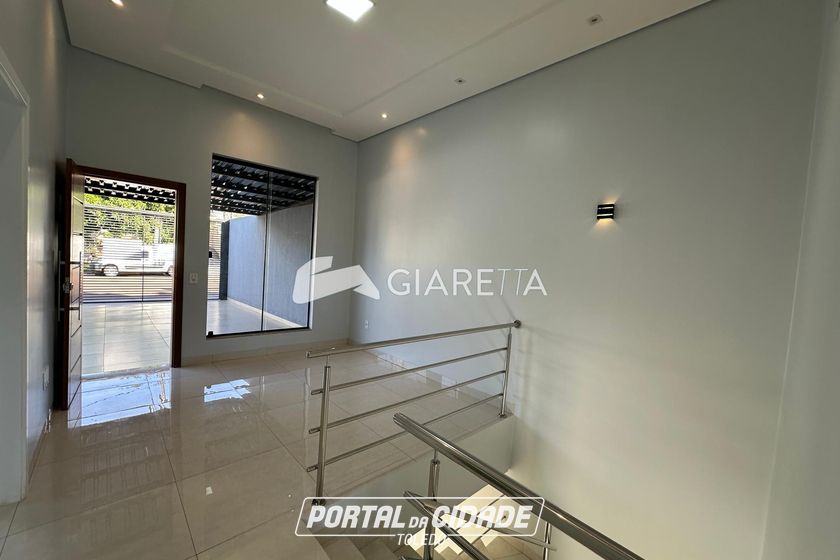 Sobrado para alugar - 115m&sup2; - JARDIM PARIZOTTO