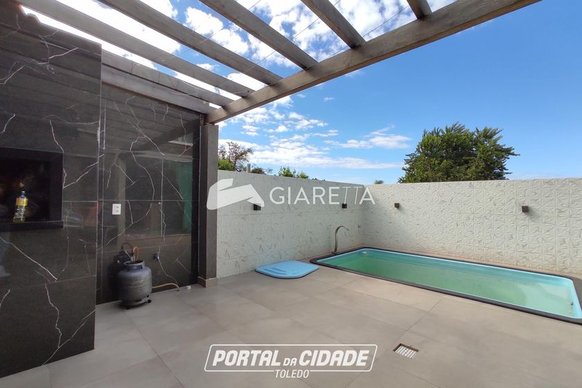 Sobrado &agrave; venda - 225m&sup2; - CENTRO