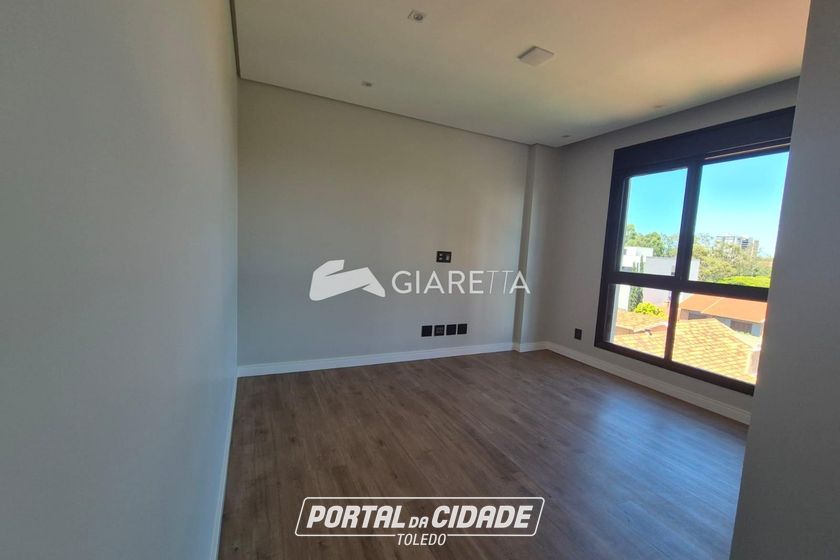 Apartamento &agrave; venda - 175m&sup2; - CENTRO