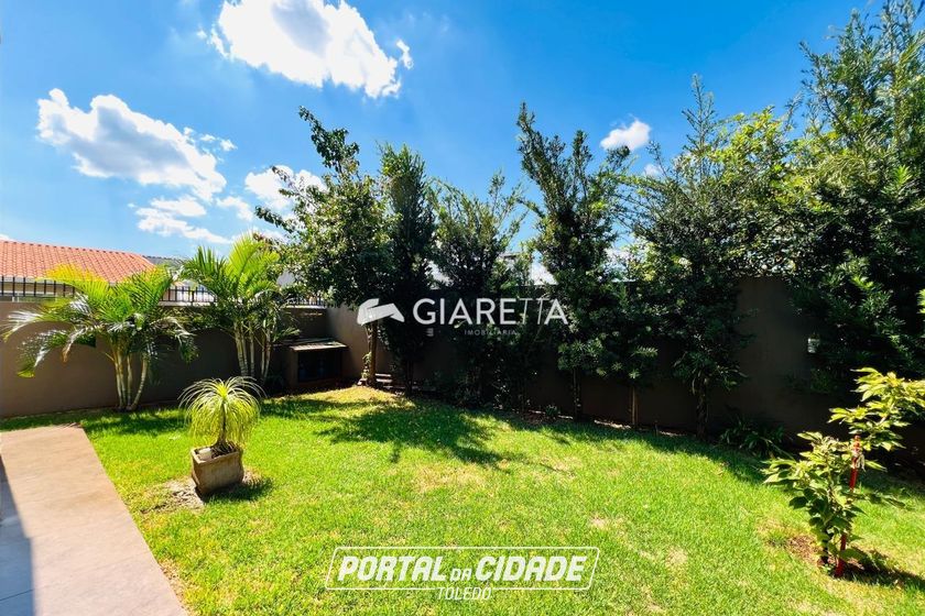 Casa &agrave; venda - 170m&sup2; - VILA INDUSTRIAL