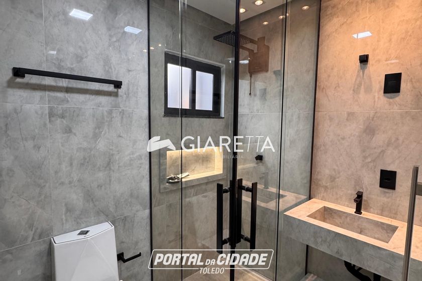 Casa &agrave; venda - 100m&sup2; - JARDIM PARIZOTTO