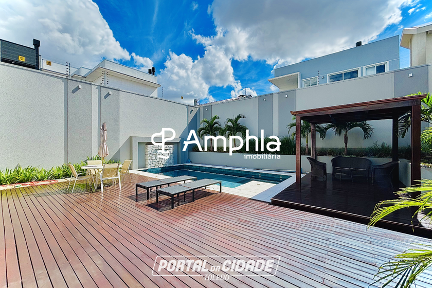 Sobrado &agrave; venda - 348m&sup2; - Maria Luiza