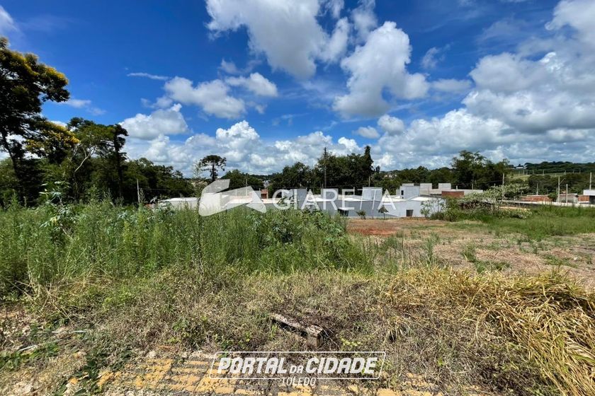Terreno &agrave; venda - 258m&sup2; - VILA PIONEIRO