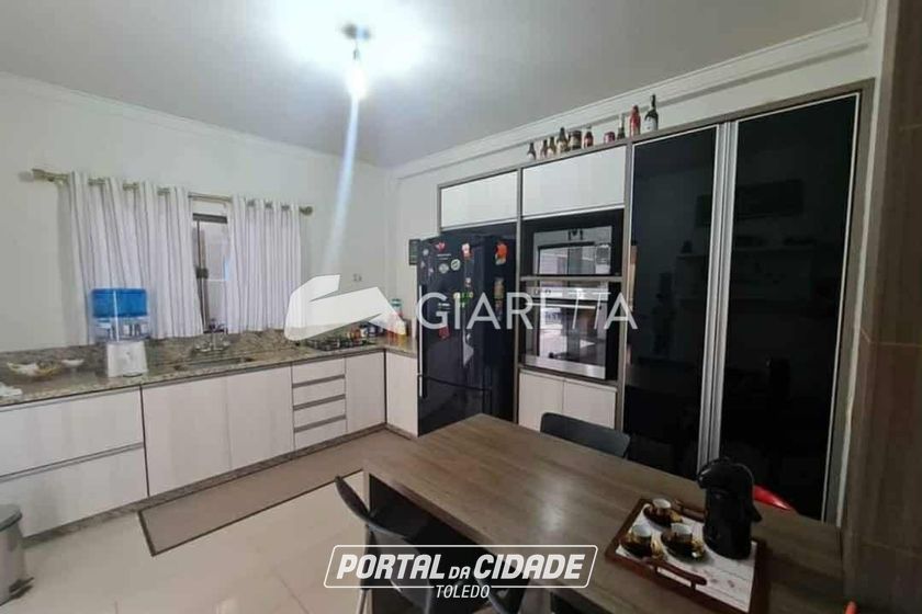 Sobrado &agrave; venda - 279m&sup2; - JARDIM S&Atilde;O FRANCISCO