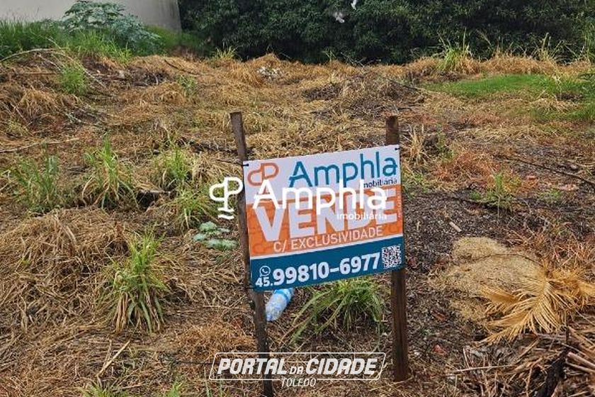 Terreno &agrave; venda - 300m&sup2; - Country