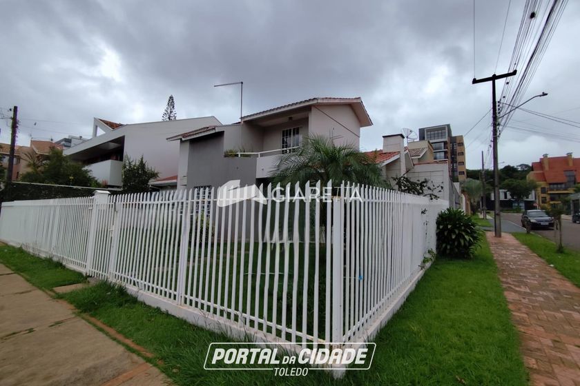Sobrado para alugar - 205m&sup2; - JARDIM LA SALLE