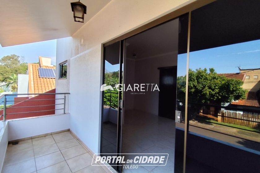 Sobrado para alugar - 124m&sup2; - JARDIM PANCERA