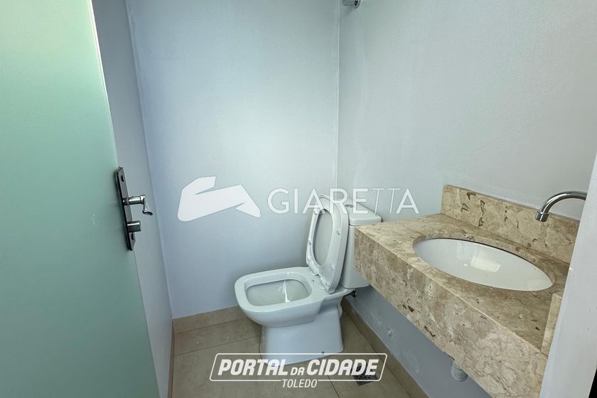 Sobrado para alugar - 115m&sup2; - JARDIM PARIZOTTO
