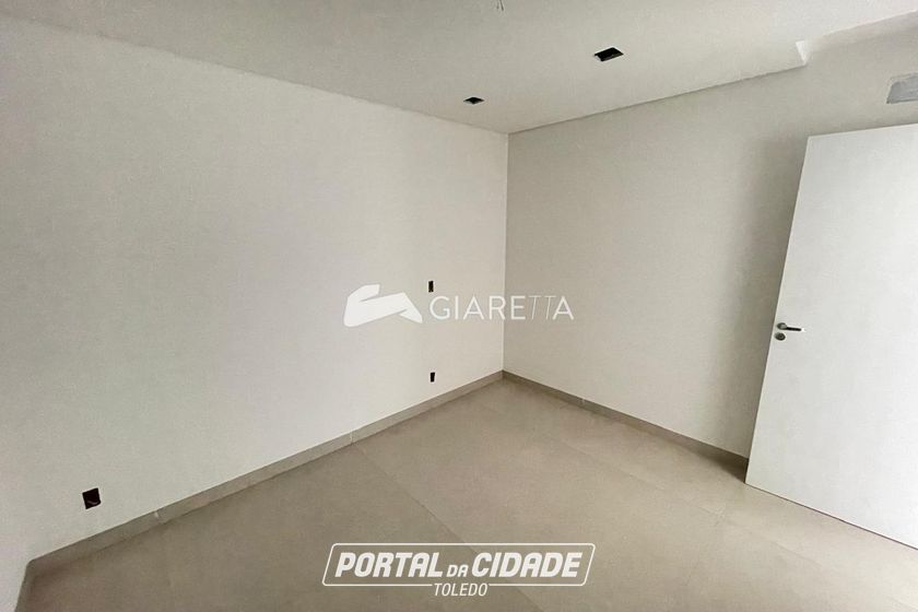 Apartamento para alugar - 111m&sup2; - CENTRO