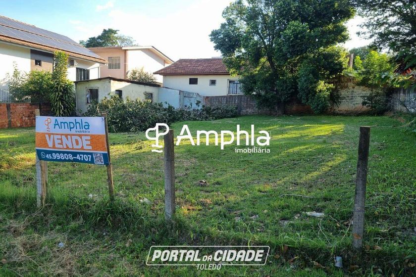 Terreno &agrave; venda - 400m&sup2; - Centro