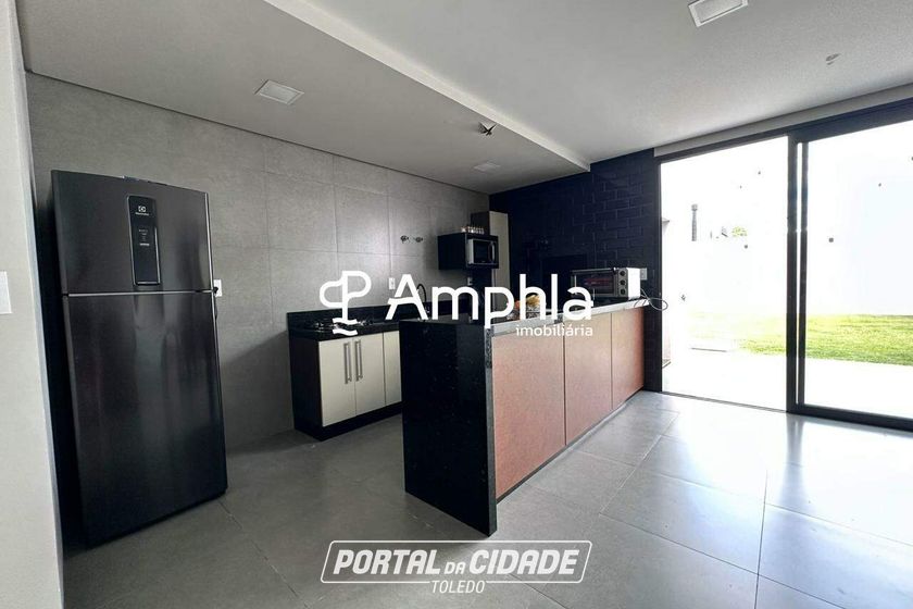 Sobrado &agrave; venda - 130m&sup2; - Recanto Tropical