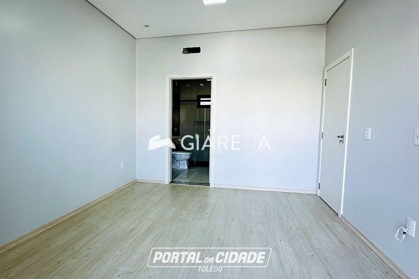 Sobrado &agrave; venda - 110m&sup2; - JARDIM PANCERA