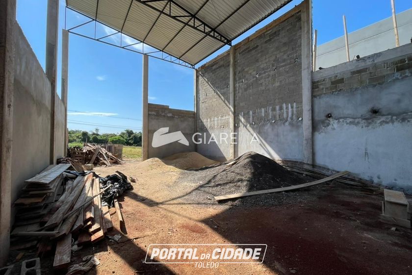 Sal&atilde;o Comercial &agrave; venda - 223m&sup2; - VILA BECKER