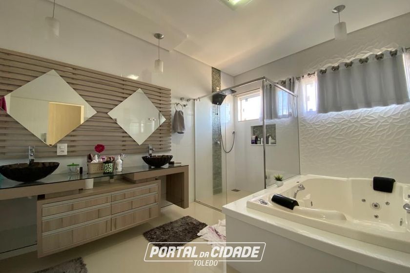 Sobrado &agrave; venda - 370m&sup2; - Ana Paula