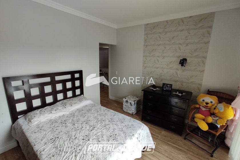 Sobrado &agrave; venda - 225m&sup2; - CENTRO