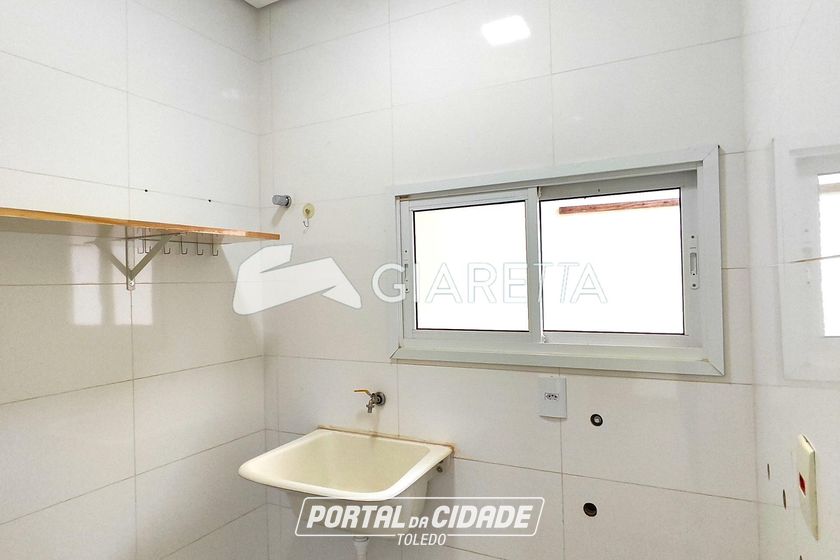 Sobrado para alugar - 208m&sup2; - JARDIM TOCANTINS