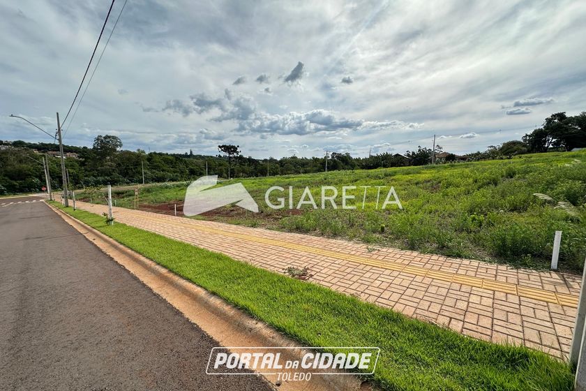 Terreno &agrave; venda - 360m&sup2; - JARDIM PANCERA