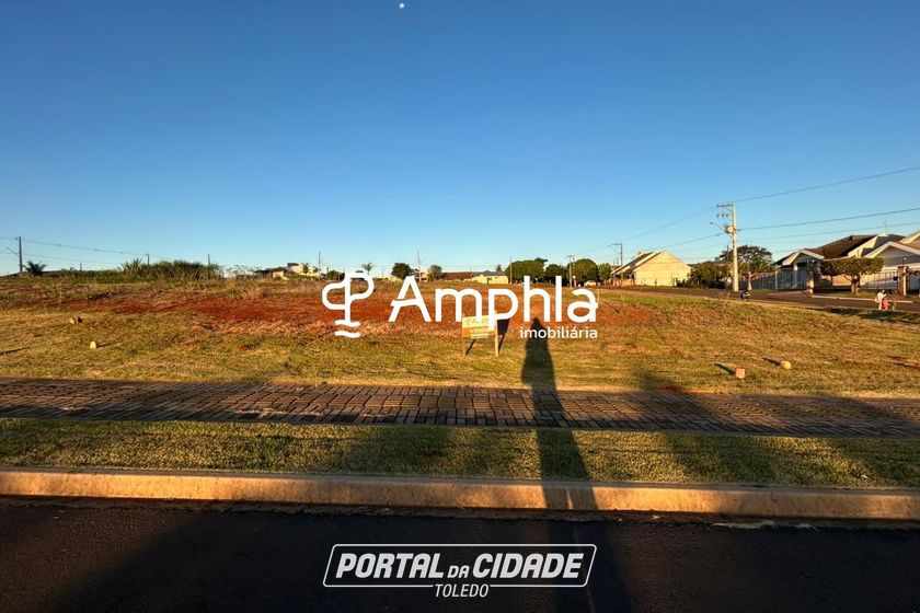 Terreno &agrave; venda - 300m&sup2; - Ana Paula