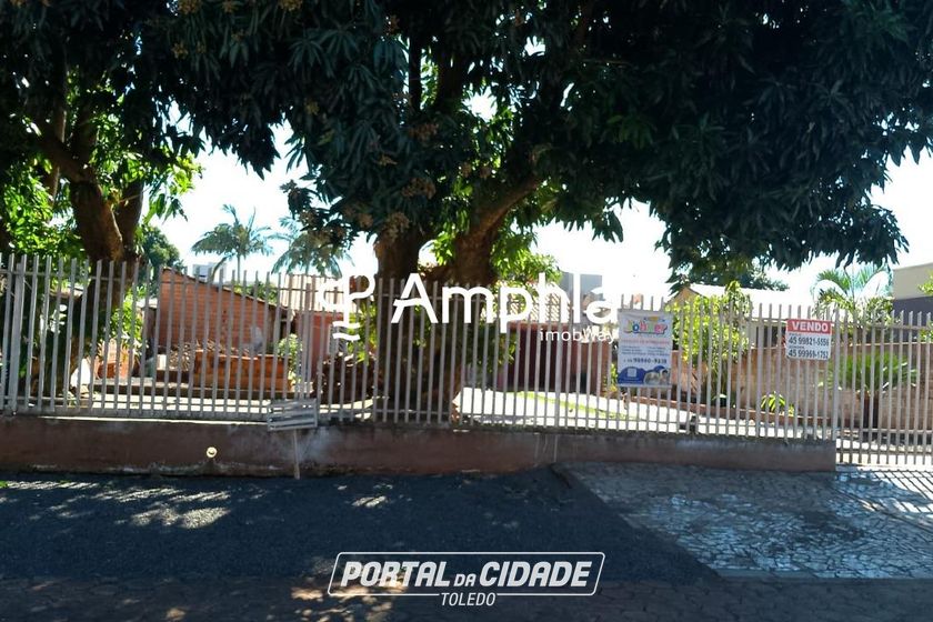 Casa &agrave; venda - 213m&sup2; - Vila Industrial